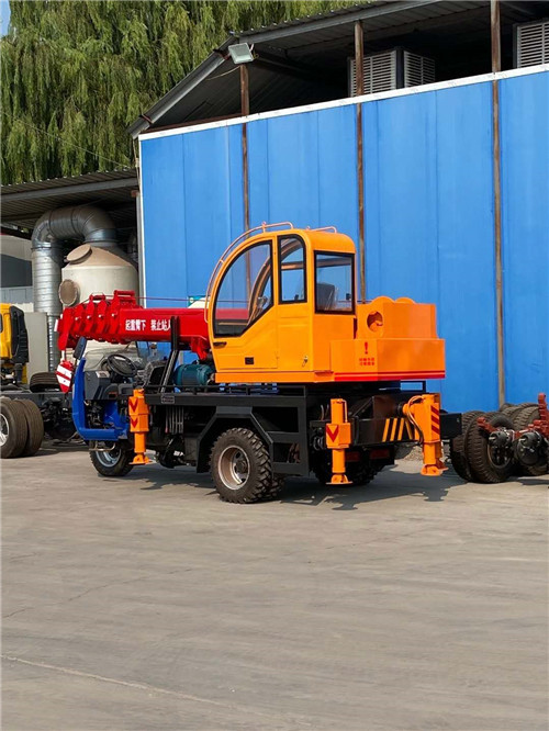 三輪車(chē)吊車(chē)